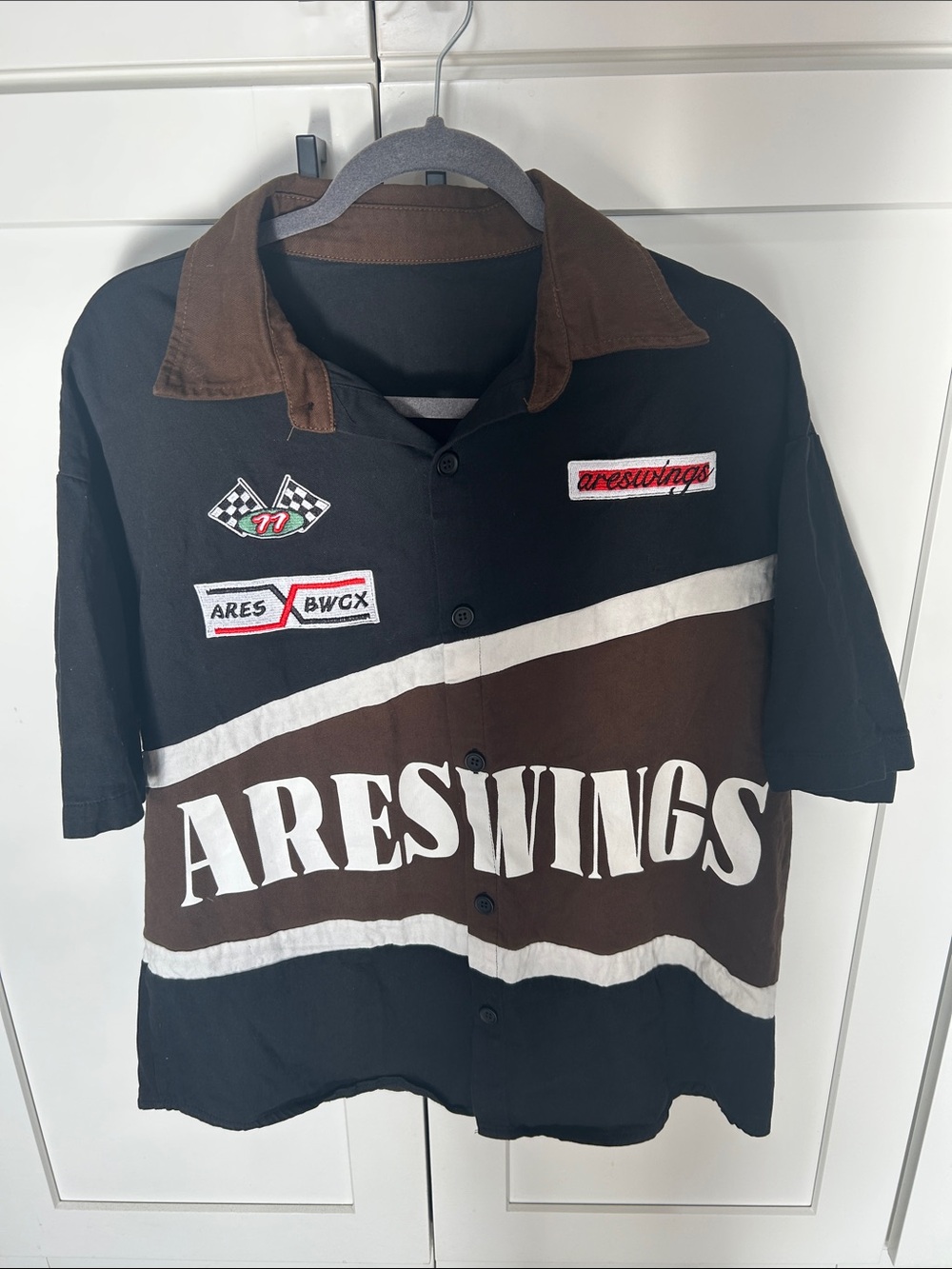 Men’s Black & Brown Short-Sleeve Button-Down Shirt